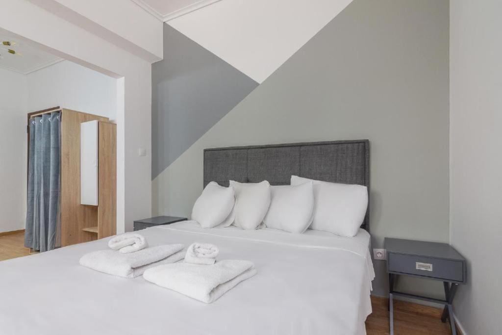 אתונה Fully Renovated 1 Bedroom Condo מראה חיצוני תמונה