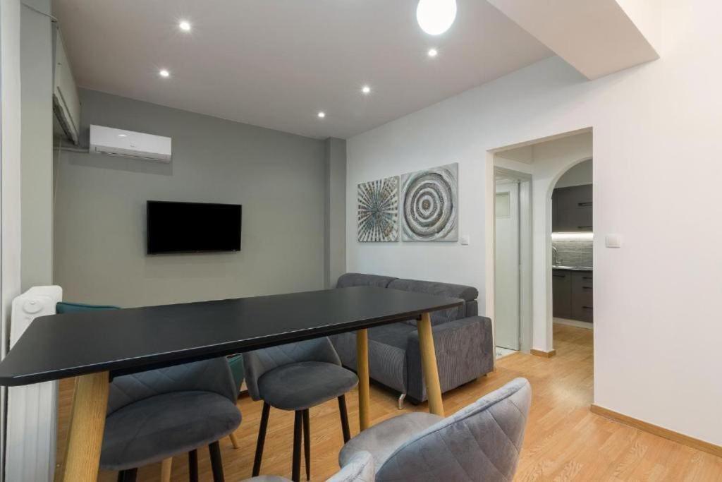 אתונה Fully Renovated 1 Bedroom Condo מראה חיצוני תמונה