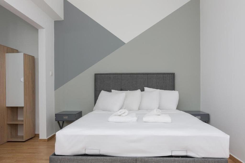 אתונה Fully Renovated 1 Bedroom Condo מראה חיצוני תמונה